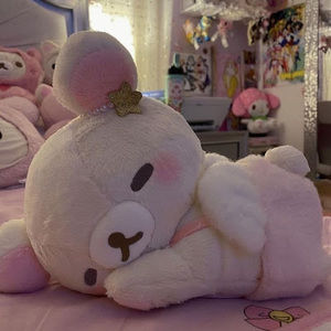 Meet your Posher, Isra